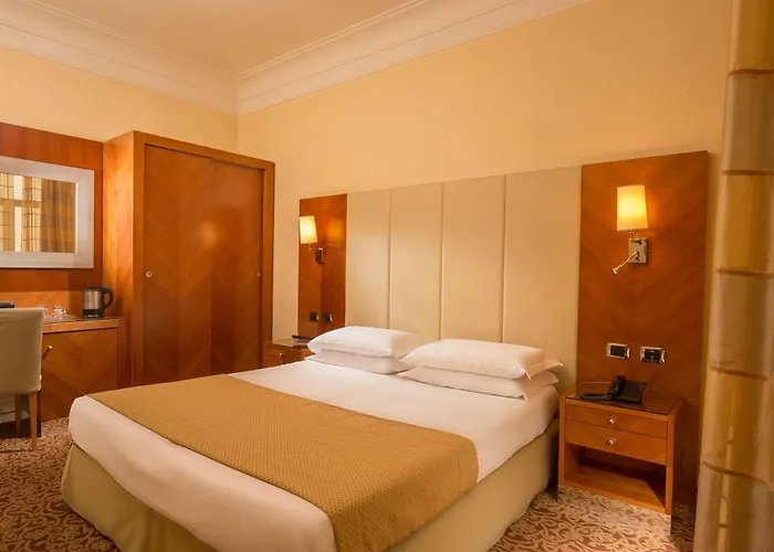 Suite Opera Rooms